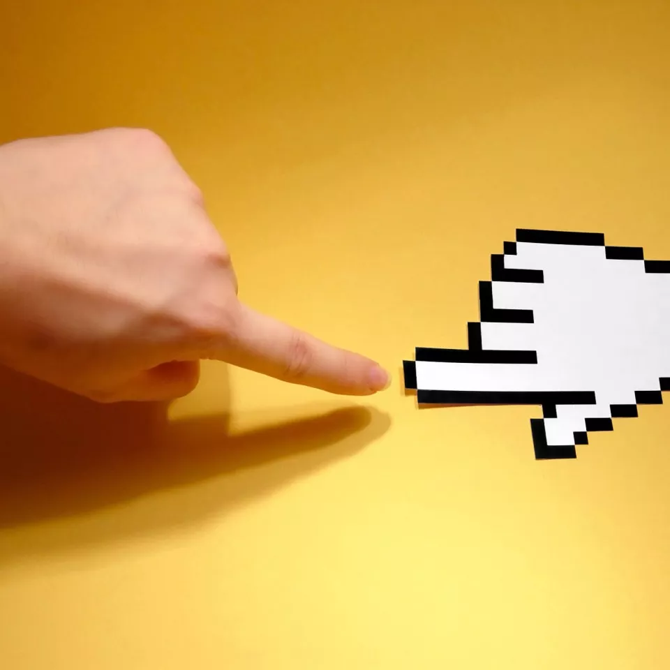 «Онлайн» против «Офлайн» «Онлайн» против «Офлайн»